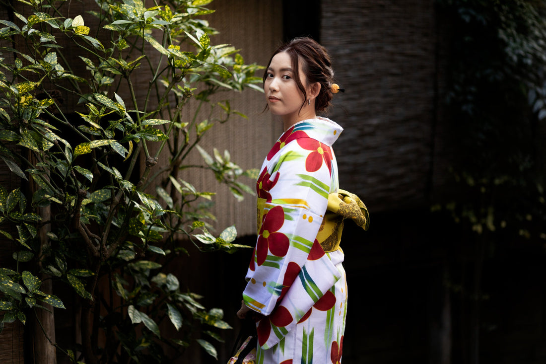 Elegant kimonos for ladies with flowing fabric and modern design