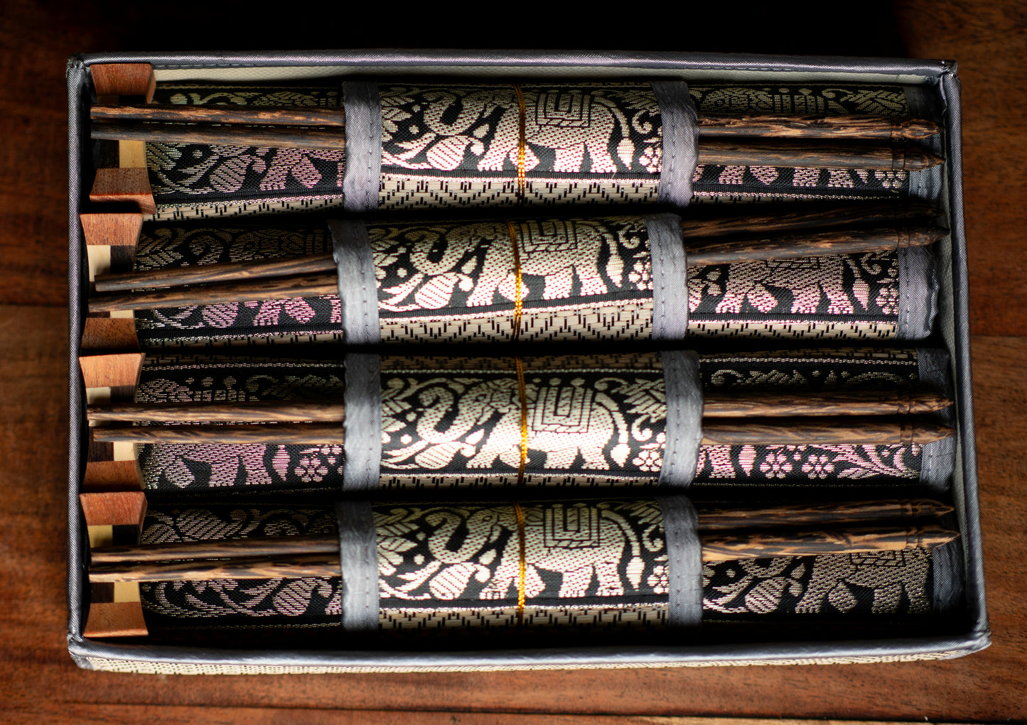 Luxury Thai Reed Placemat & Chopstick Gift Set | 16-Piece Asian Dining Box (Gold Elephant Trim)