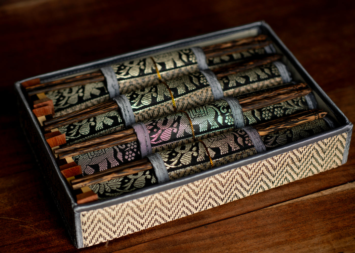 Luxury Thai Reed Placemat & Chopstick Gift Set | 16-Piece Asian Dining Box (Gold Elephant Trim)